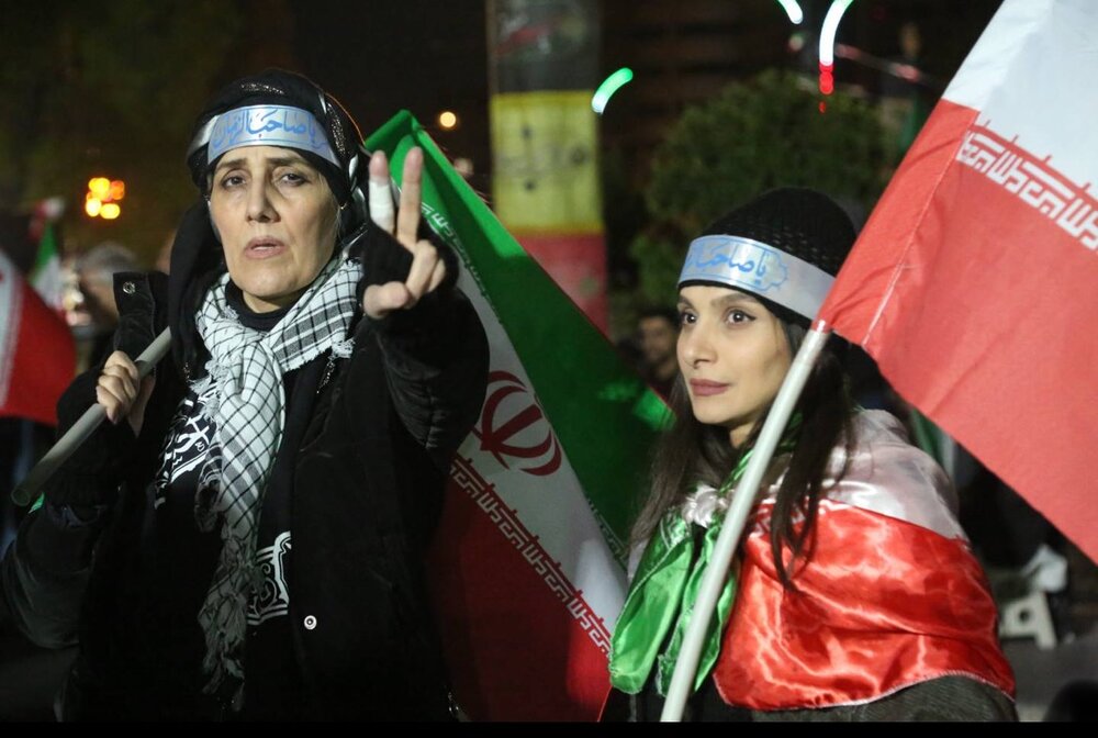 زنان در میدان؛ ۳۳ شب یک‌دل برای ایران آباد و مقتدر