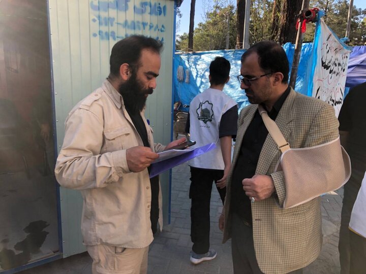 عیادت از آسیب‌دیدگان منازل مسکونی محله ۱۳ آبان در منطقه ۲۰