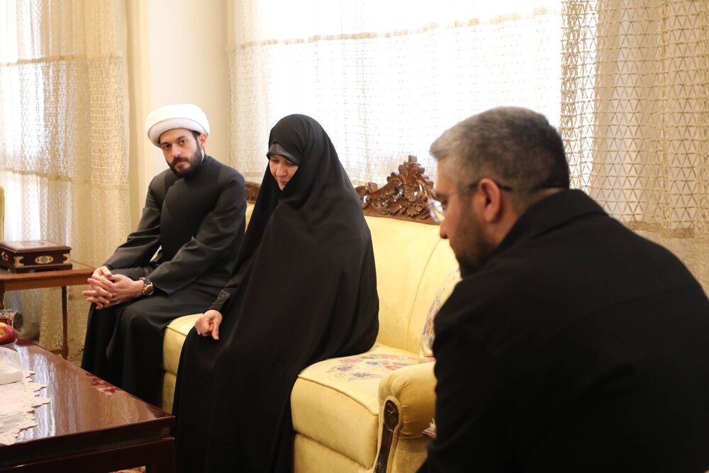 دیدار شهردار منطقه ۱۳ با خانواده شهید «علیرضا بیات» معاون شورای عالی امنیت ملی ایران