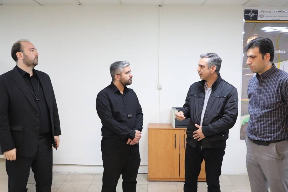 از رسیدگی به پیامهای محلی تا پشتیبانی شبانه پایتخت