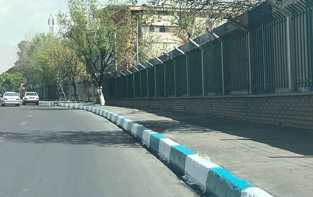 از رنگ ‌آمیزی جداول خیابان پیروزی تا نوشدن سیمای محور بسیج