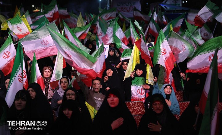 اجتماع حماسی «مادر ایران»
