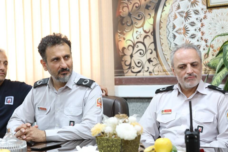آتش‌نشانان شهرداری تهران پیشگامان خط مقدم امدادرسانی پایتخت در جنگ تحمیلی سوم هستند