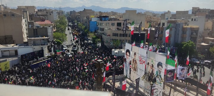 حماسه حضور در راهپیمایی اربعین رهبر شهید؛ جلوه‌ای از شکوه و اقتدار ایران