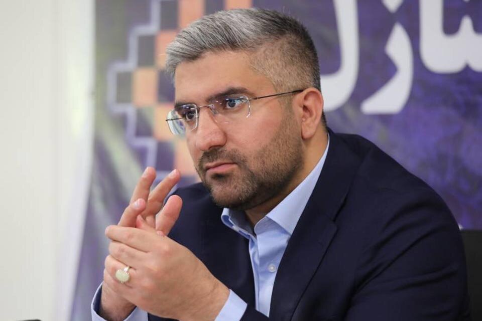 خدمت بی‌وقفه، صیانت از یکپارچگی مردم در وطن است/ زمان‌بندی هفتروزه برای اتمام بازسازی‌های جزیی اماکن آسیب‌دیده جنگ سوم در محله‌های منطقه ۱۳