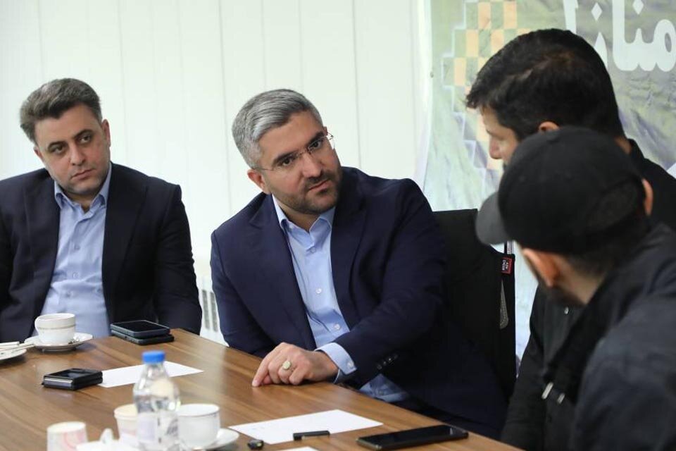 خدمت بیوقفه، صیانت از یکپارچگی مردم در وطن است/ زمانبندی هفتروزه برای اتمام بازسازیهای جزیی اماکن آسیبدیده جنگ سوم در محلههای منطقه ۱۳