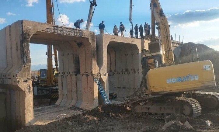 بازسازی پل‌های تخریب‌شده راه‌آهن در این زمان کوتاه، نمایش اراده آهنین ملت ایران بود