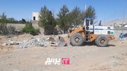 تسطیح و پاکسازی زمین‌های بایر حاشیه بزرگراه شهید همدانی