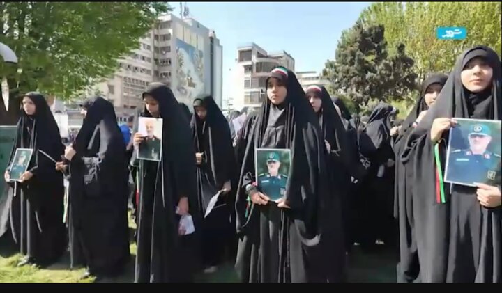 اجتماع «دختران جان‌فدای ایران»
