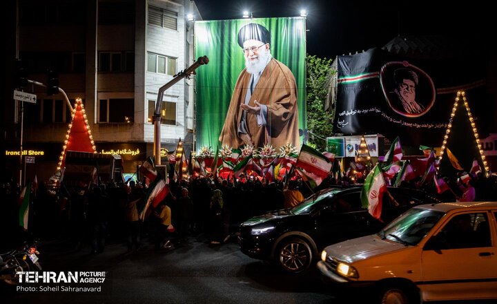 میعادگاه عزاداران رهبر شهید در خیابان کشور دوست