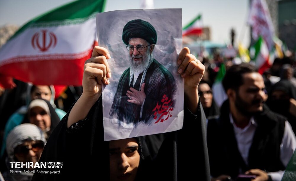 اجتماع «دختران جان‌فدای ایران»