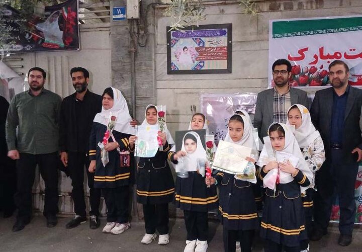 نصب تمثال شهیده آوین امیرکاشانی از شهدای جنگ تحمیلی در منطقه ۲۰