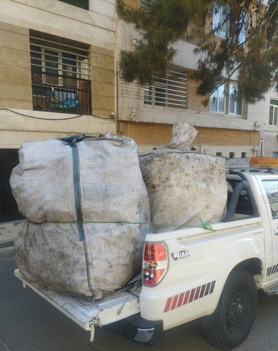 جمع‌آوری عوامل غیرمجاز پسماند در پهناورترین منطقه شهر