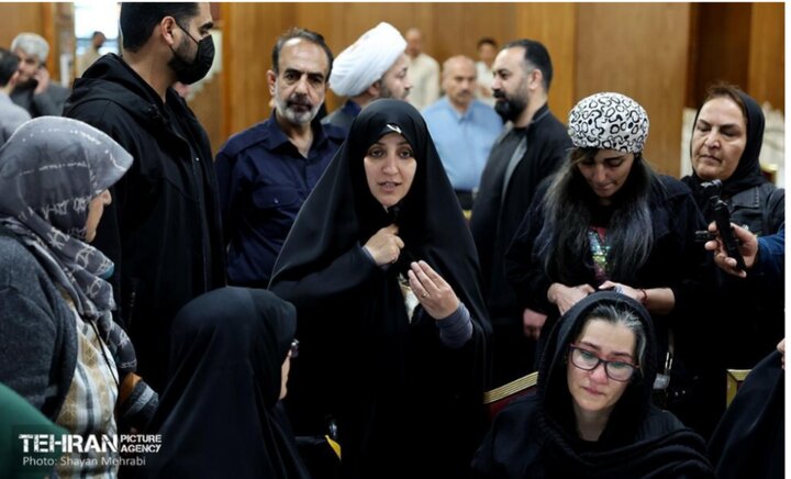 بازدید معاون امور زنان ریاست جمهوری از محل اسکان شهروندان