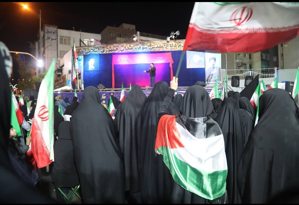 پنجاه و پنجمین تجمع شهروندان منطقه ۱۰ در میدان جمهوری اسلامی برگزار شد