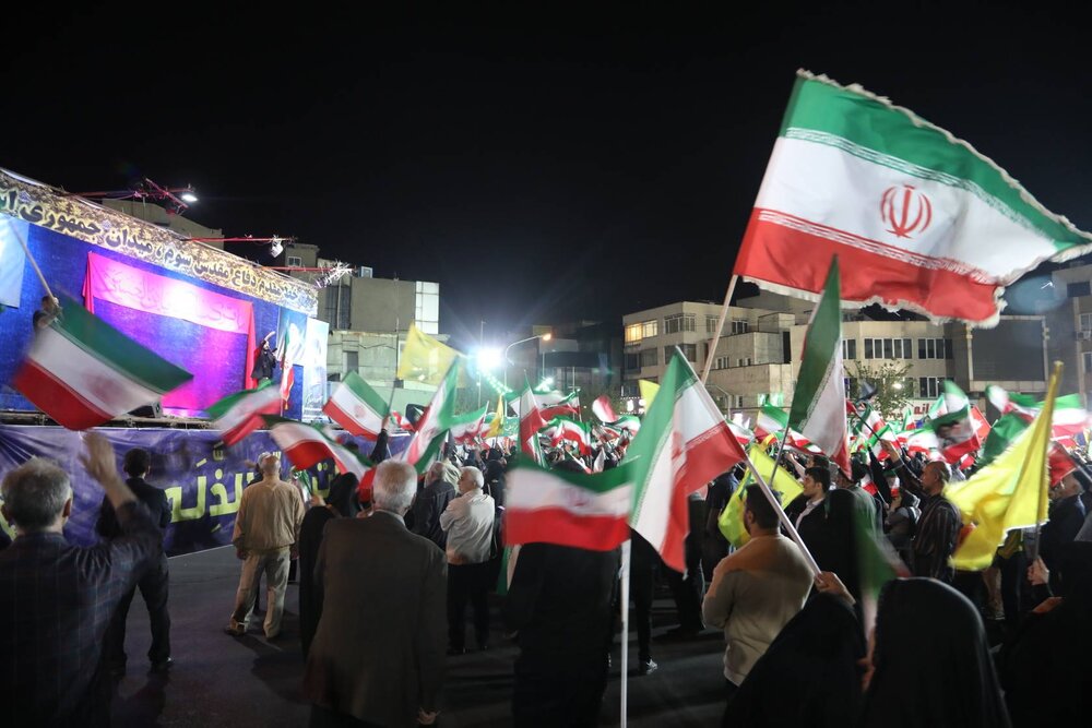 پنجاه‌ و پنجمین تجمع شهروندان منطقه ۱۰ در میدان جمهوری اسلامی برگزار شد
