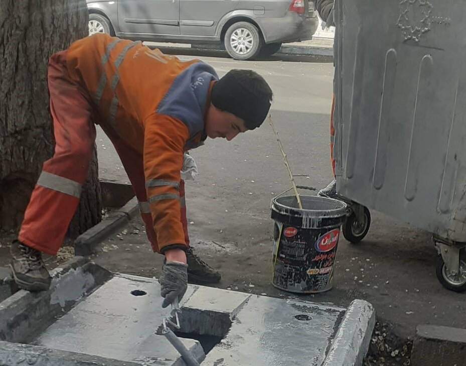 ارتقای سیمای شهری با بازسازی تخصصی مخازن مکانیزه پسماند در منطقه ۱۰