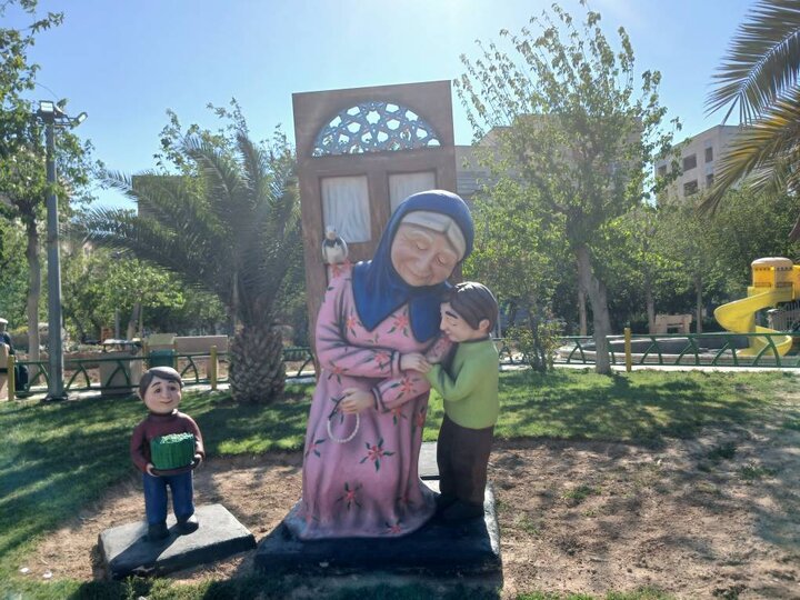 جانمایی المان حجمی «مادربزرگ و نوه‌ها» در بوستان سارنگ منطقه ۱۷