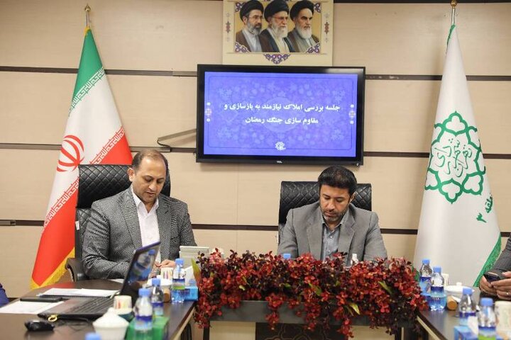 جلسه بررسی اقدامات صورت گرفته املاک آسیب‌دیده با حضور معاون شهرسازی و معماری شهرداری تهران