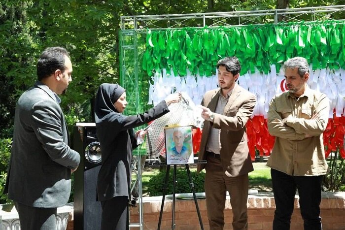 هر درخت، یک نفس؛ کاشت ۱۰ نهال به نام شهدای جنگ سوم تحمیلی در منطقه ۷ تهران