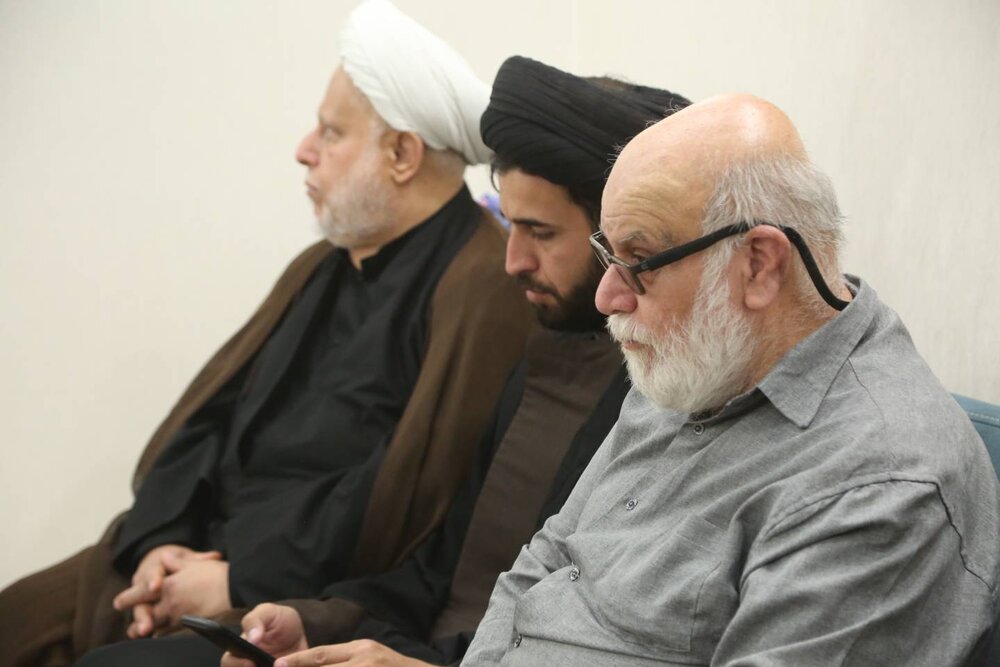 دیدار شهردار منطقه ۱۰ با خانواده‌های معظم شهدای «جنگ رمضان»