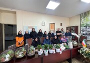 تکریم معلمان و گرامیداشت شهدای مدرسه شجره طیبه میناب در مدرسه فرهنگ
