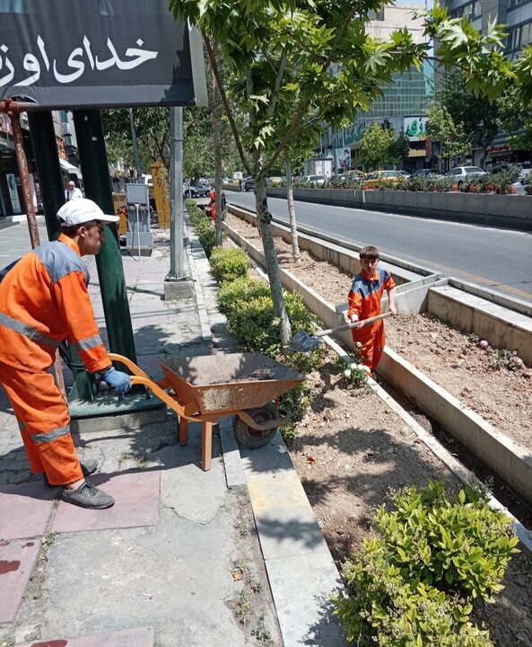 لایروبی ۳ هزار متر از انهار خیابان ولیعصر(عج) در ناحیه۳