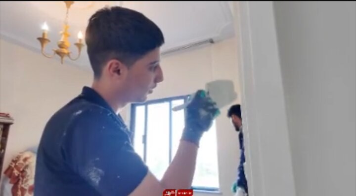 خدمت ادامه دارد