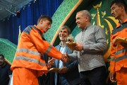 تجلیل از سفیران پاکیزگی و سبز منطقه یک در اجتماع شبانه میدان تجریش