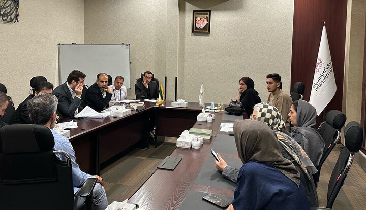 پیگیری مطالبات آسیب‌دیدگان جنگ رمضان در هتل انقلاب