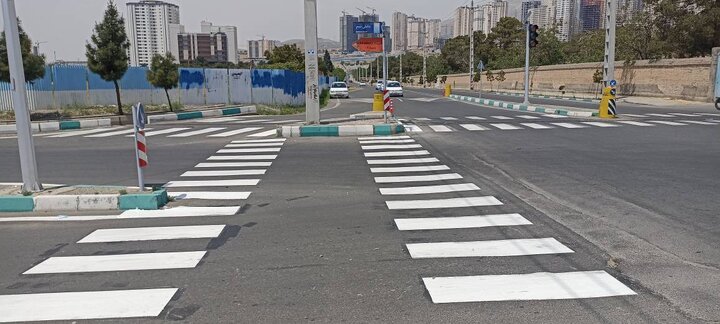 ایمن‌سازی معابر شهرک دانشگاه شریف با اجرای ۲۶۴ بلوک خط‌کشی عابر پیاده