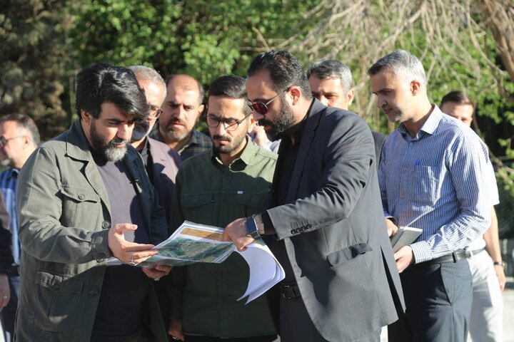 پایش میدانی روند بازسازی آسیب‌های «جنگ رمضان» در منطقه ۱۰ با حضور سخنگوی شهردار تهران