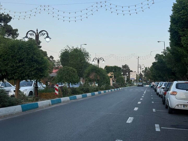 توسعه و بهسازی روشنائی بلوار شهید مدرس در منطقه ۲۰