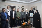 دیدار با خانواده شهید؛ تکریم ایثار و رشادت شهید امنیت «محمدامین معروفی»
