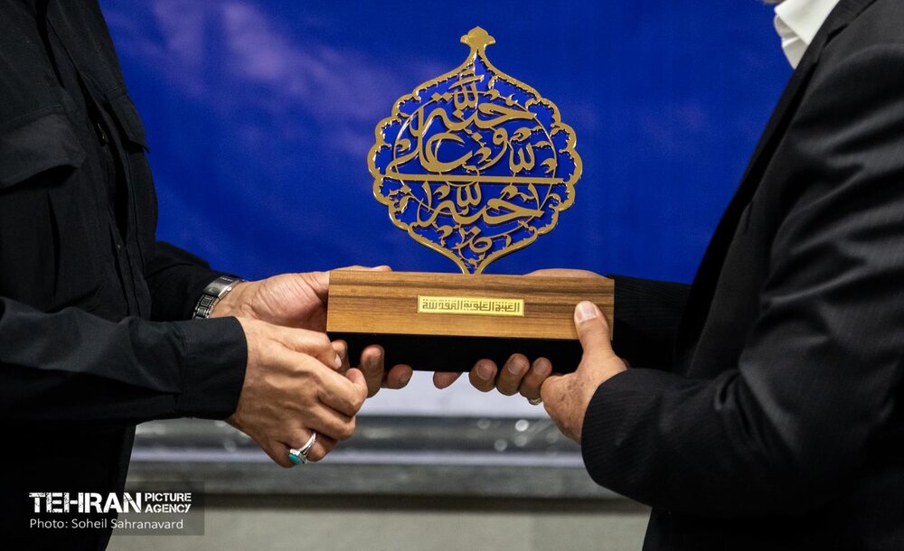 دیدار شهردار تهران با تولیت آستان علوی
