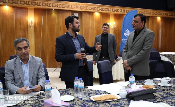 نخستین دوره «پرچمداران فناوری شهری» با حضور معاون برنامه‌ریزی شهرداری تهران