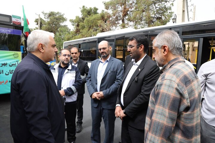 بیش از ۸۰ درصد ناوگان اتوبوسرانی منطقه ۹ نوسازی شد؛ ۲۲ دستگاه جدید در خطوط ۴۱۳ و ۲۶۸