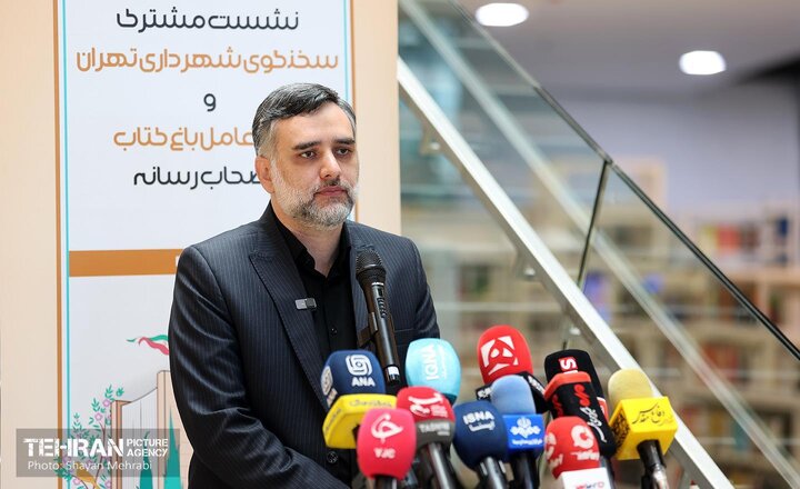 حضور گردشگران از سراسر کشور در رویداد «اردیبهشت کتاب»/ ششمین جایزه داستان کوتاه تهران ۳۱ اردیبهشت برگزار می‌شود