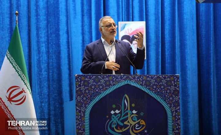زاکانی: نیروهای مسلح آماده سیلی زدن به دشمن آمریکایی‌اند/ نگذاشتیم سیمای شهر زخمی و غم‌زده شود