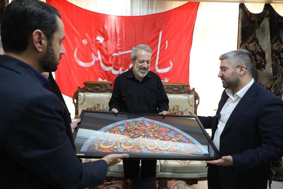 شهردار منطقه ۱۳ با ۱۲ خانواده معظم شهید جنگ تحمیلی سوم دیدار کرد