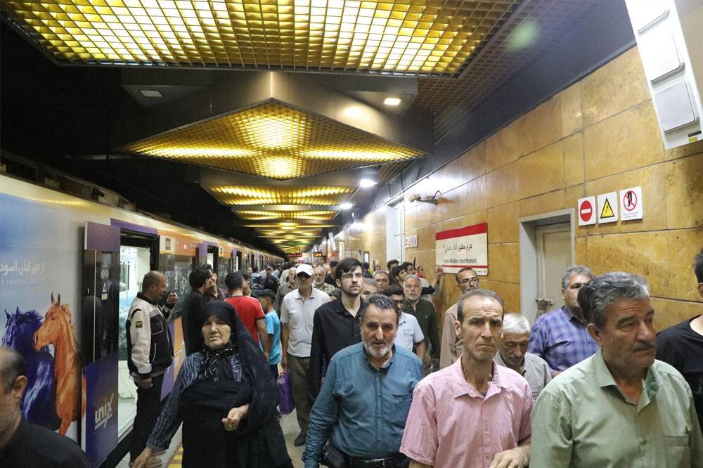آمادگی حداکثری متروی تهران برای خدمت‌رسانی به زائران حرم مطهر امام خمینی (ره)