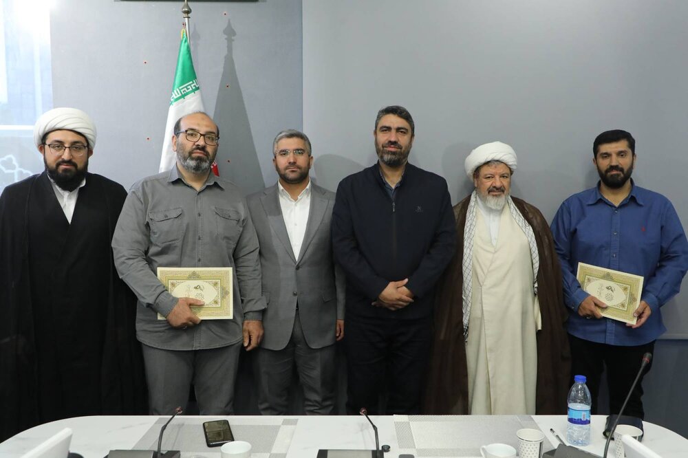 مراسم تکریم و معارفه مسئول بسیج پایگاه شهید حاج عباس کریمی برگزار شد