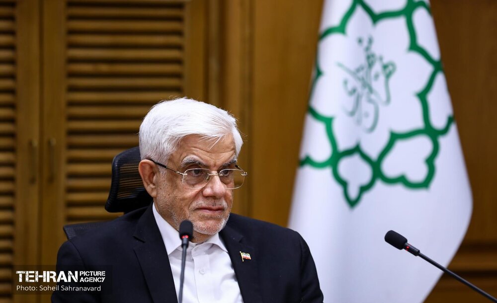 نشست صمیمانه شهردار تهران با معاون اول رئیس‌جمهور