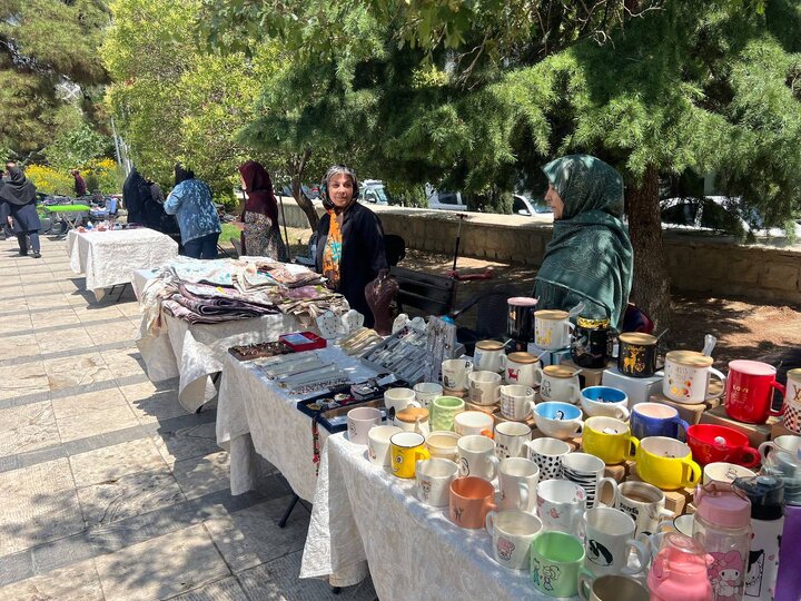 نمایش دست‌آفریده‌های بانوان کارآفرین در بوستان سلامت منطقه ۲