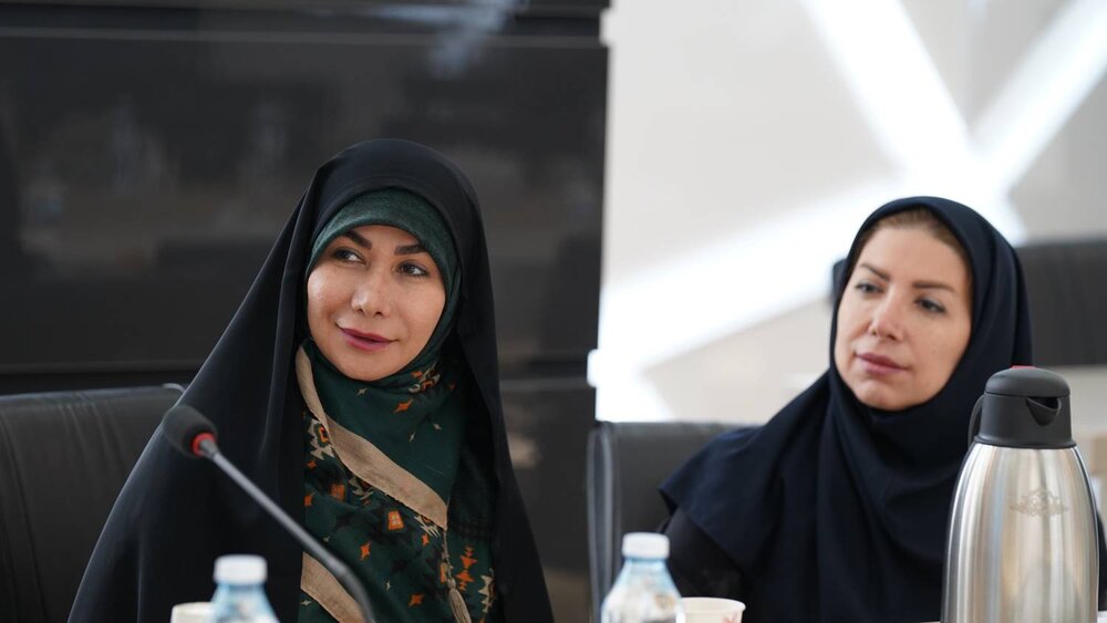 نشست نظارت ستادی مرکز ارتباطات و امور بینالملل شهرداری تهران در منطقه ۱۰ برگزار شد