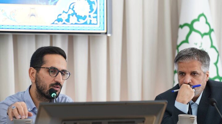 نشست نظارت ستادی مرکز ارتباطات و امور بین‌الملل شهرداری تهران در منطقه ۱۰ برگزار شد
