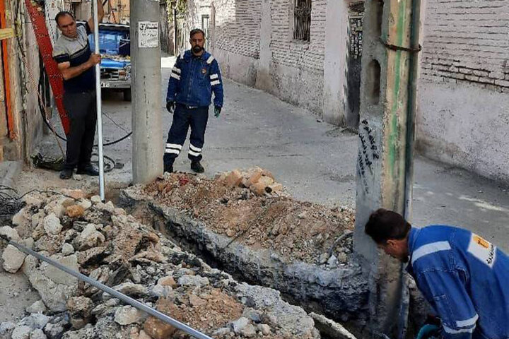 جابجایی ۹۱۳ پایه برق محدودکننده تردد در تهران؛ هدف‌گذاری برای رفع کامل معارضات تا پایان ۱۴۰۵
