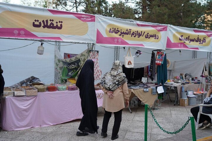 برپایی نمایشگاه «دست‌آفرینان» در بوستان سهند منطقه ۱۴