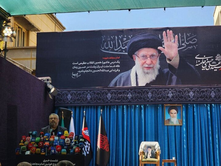 پیکر رهبر شهید انقلاب در عراق تشییع می‌شود