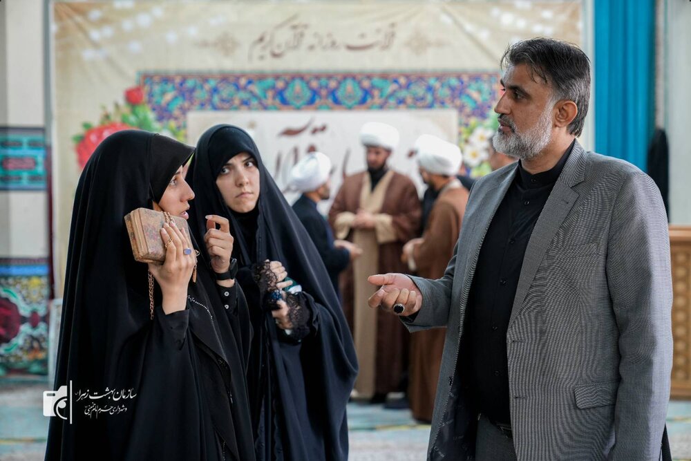 برگزاری رویداد «در محضر شهدا» از سلسله رویدادهای بعثت بانوان اهل فرهنگ و هنر کشور در بهشت زهرا(س)